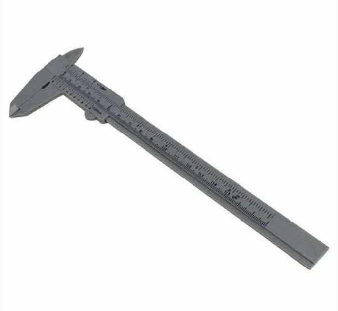 PIE DE METRO PLASTICO PARA ESTUDIANTE DE 6''/150 MM (6104360)1