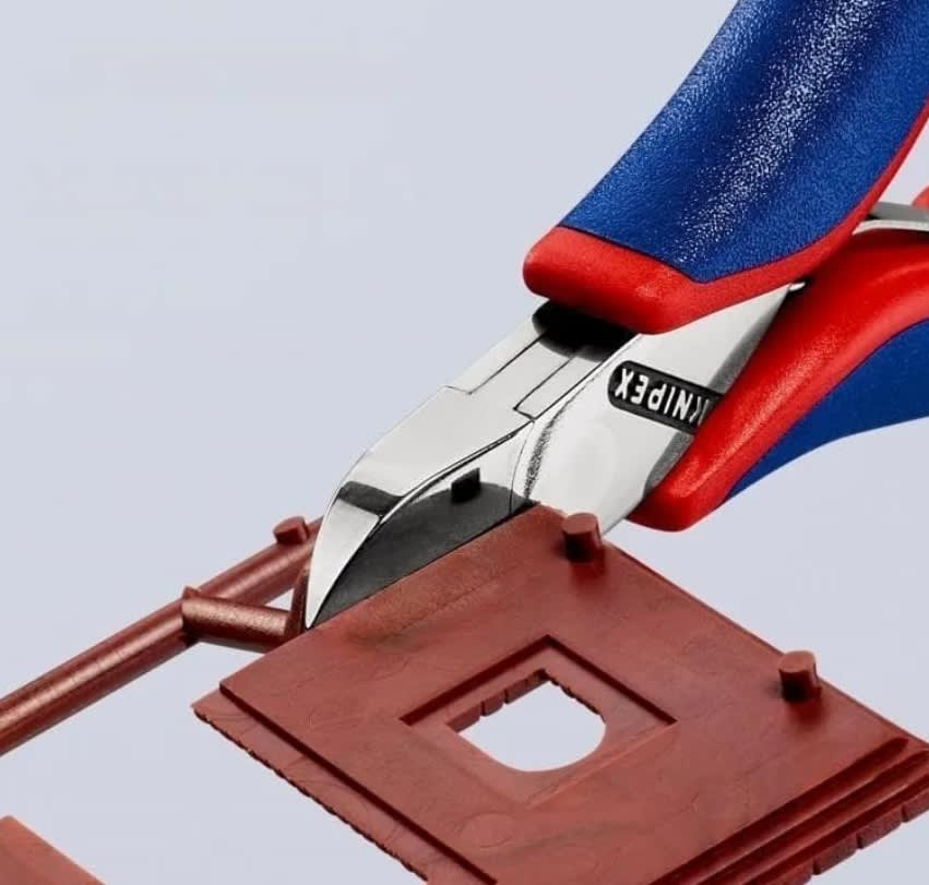 Alicate C/lateral 4.1/2'' Elect. (7722115)3