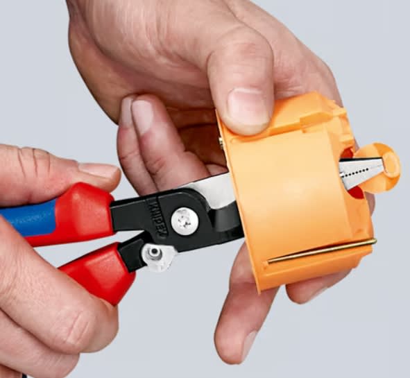 Alicate Para Instalaciones Electricas 8'' (1381200)2