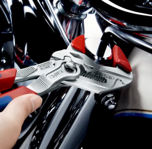 Tenaza Y Llave Ajustable 10''  (8605250)3