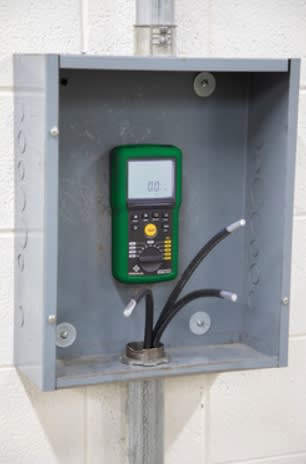 MEDIDOR DE AISLACION MEGOHMETRO 1KV  (5882A)4