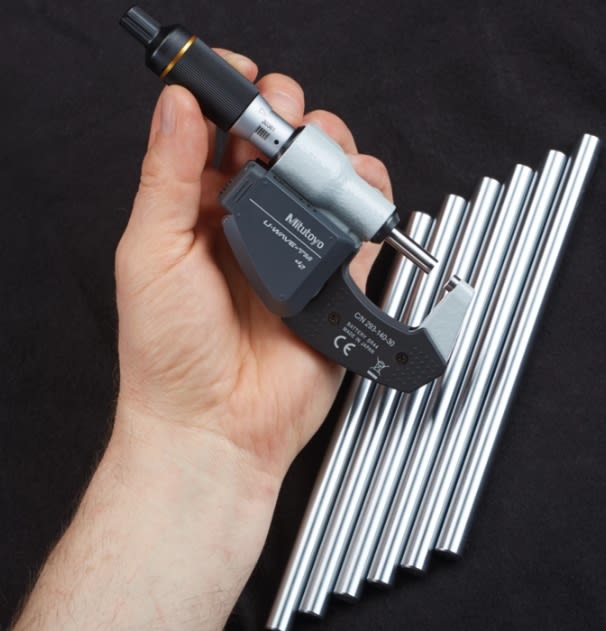 MICROMETRO EXTERIOR 25-50MM/PLG. CON SALIDA (293-331)3