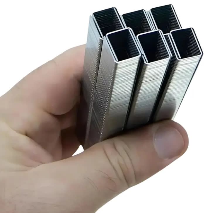 Grapas 1/4'' (6mm) Caja 1000 Unidades (TRA704T)2