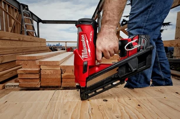 Clavadora Bateria M18 Fuel 30 Grados (2745-21)4