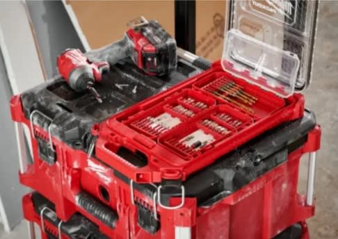 JUEGO DE PUNTAS ATORNILLADOR DE IMPACTO 54 PIEZAS CON ADAPTADOR (48-32-4010)4