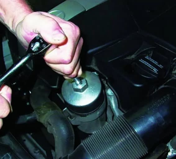 LLAVE FILTRO 101MM. P/DAIHATSU. MAZDA. MITSUBISHI. TOYOTA (63110115)4