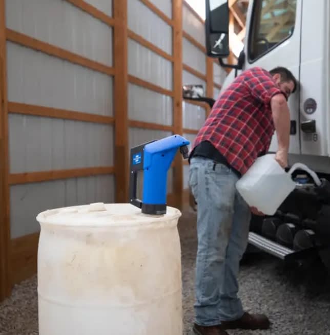 BOMBA TRASVASIJE MANUAL P/AD-BLUE (FRHP32V)4