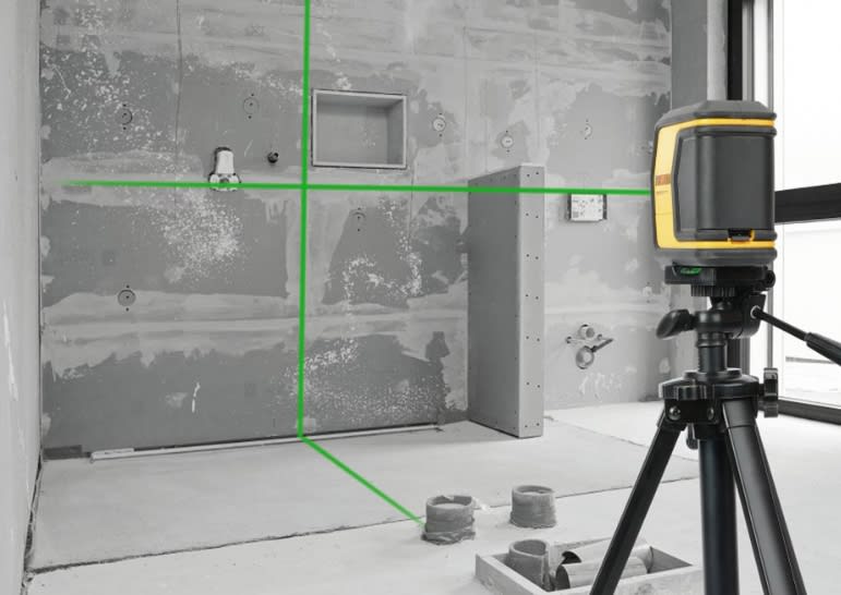 NIVEL LASER 2 LINEAS Y PUNTOS DE 25 MTS LASER VERDE  (P2LC15G)3