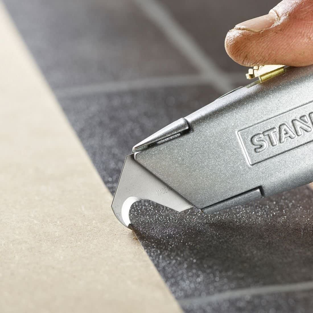 Repuesto Cuchillo Cartonero Punta Curva (11-983), Stanley3