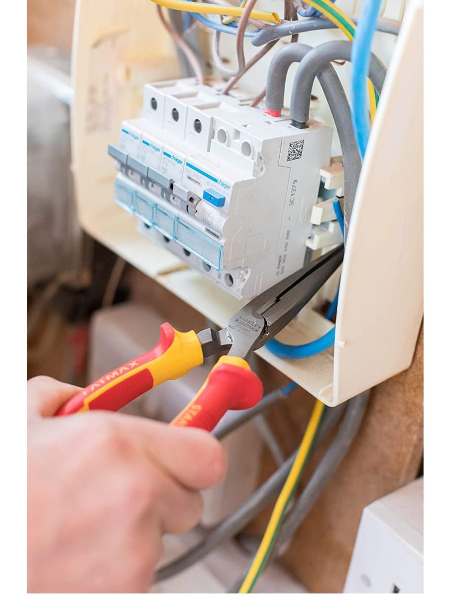 ALICATE PUNTA LARGA DE 6'' 1000V (84-006)4