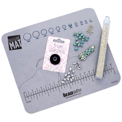 8.5X7 TREASURE MAT NONSLIP BEAD MAT PATENTE