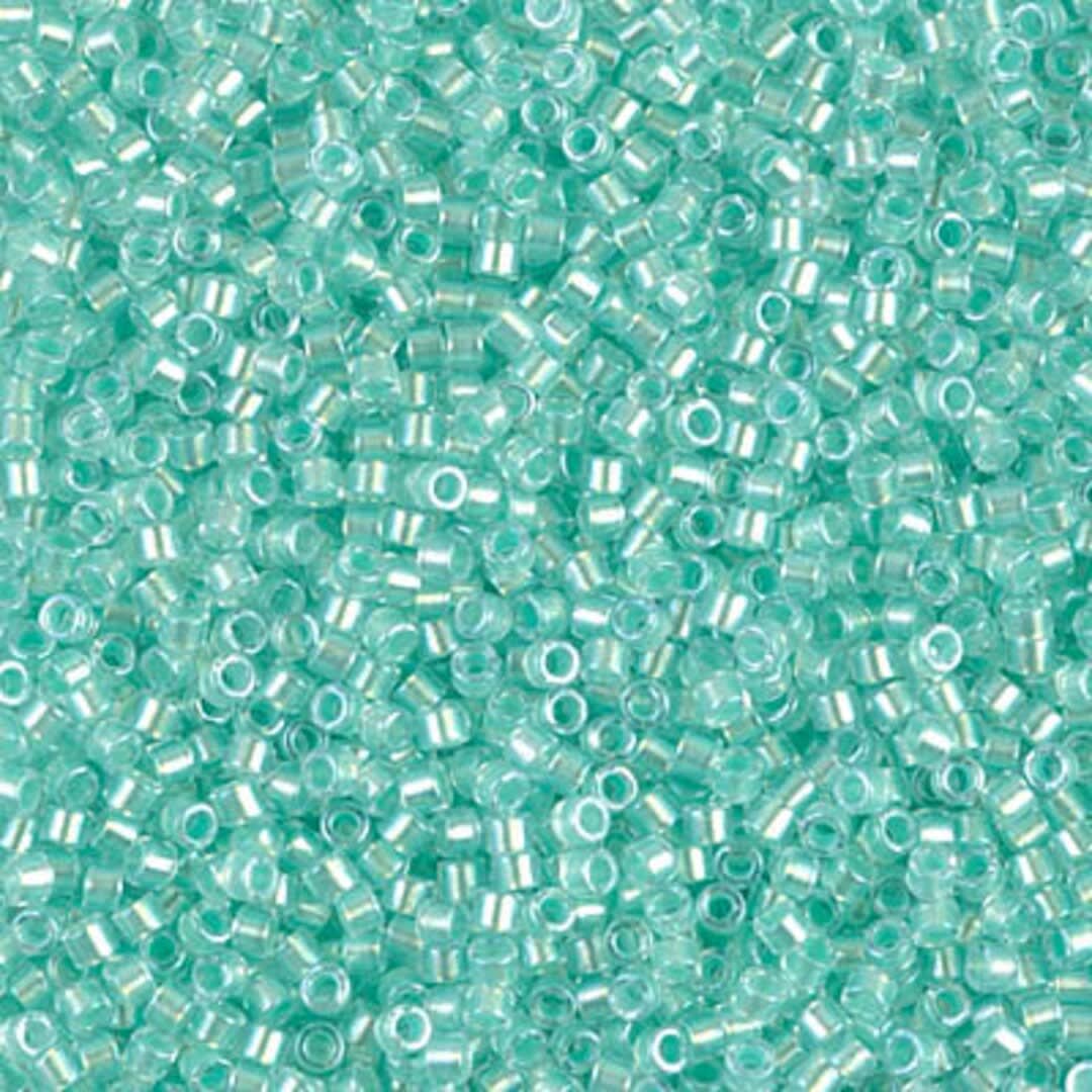11/0 DELICA X 3GR VERDES Y LUMINOUS 216
