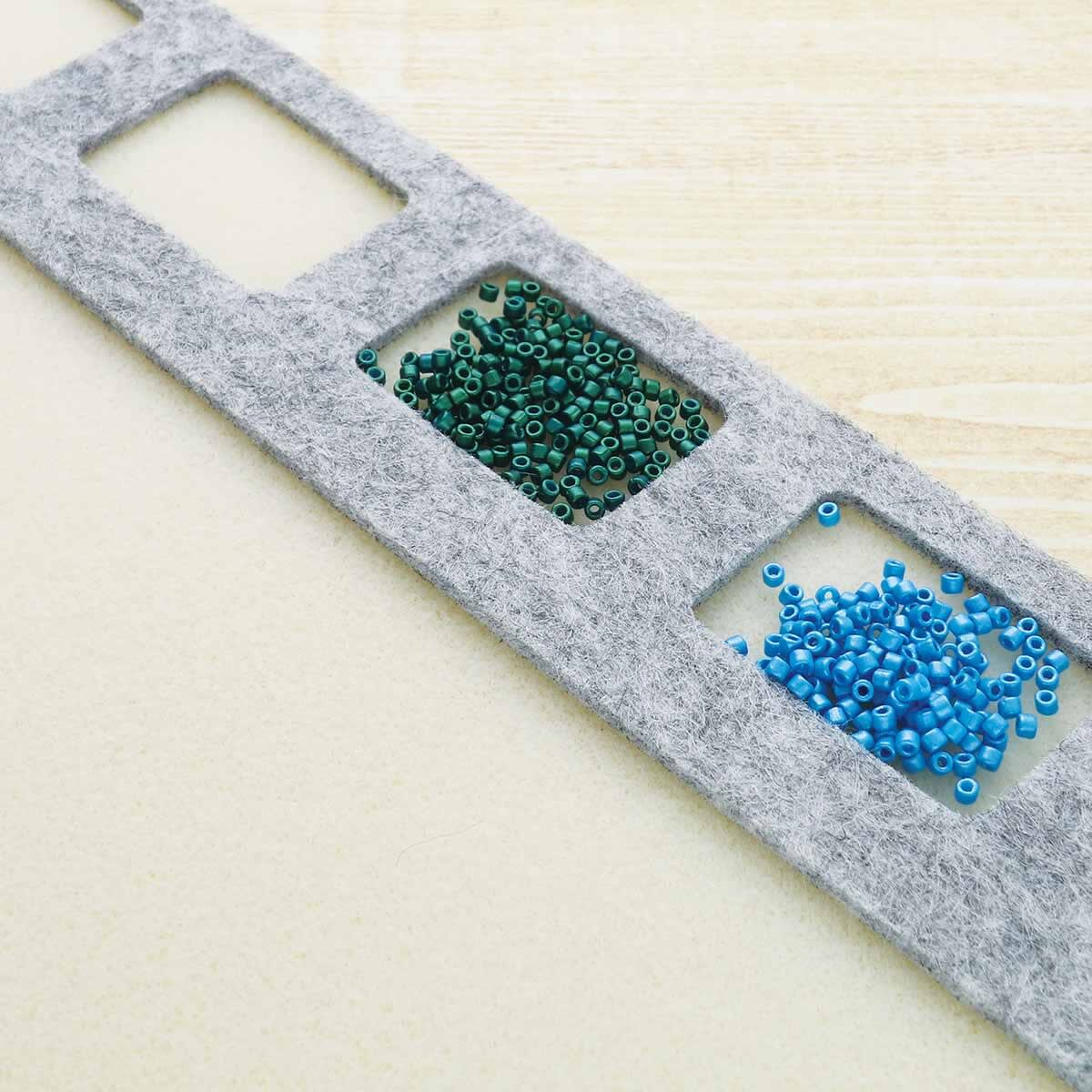 11X8IN SEED BEAD MAT W/6 COMPARTIMENTOS2