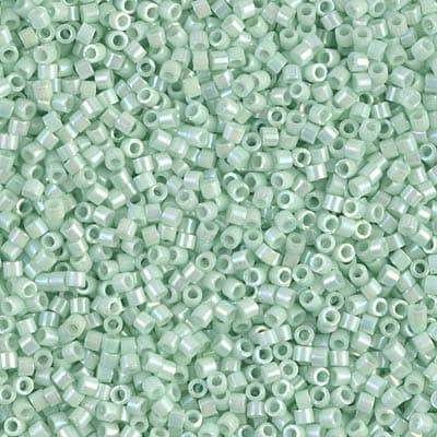 11/0 DELICA X 7.2GR/TB VERDES Y LUMINOUS6