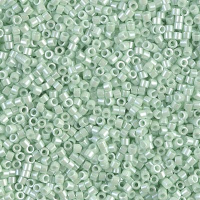 11/0 DELICA X 3GR VERDES Y LUMINOUS2