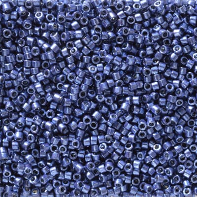 11/0 DELICA X 7.2GR/TB METALICOS BRILLOSOS B28