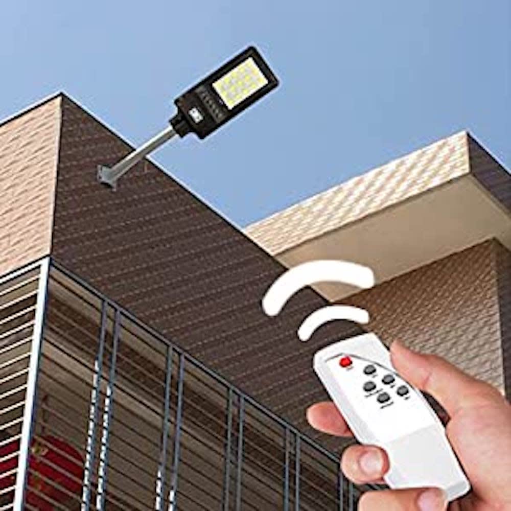 Luminaria Suburbana Alumbrado Publico Solar 150W con Sensor Movimiento GD-981506