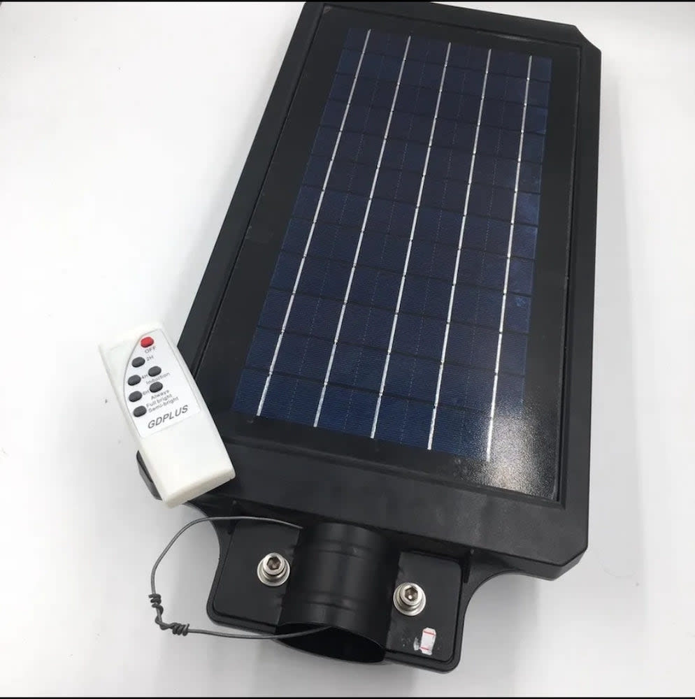Luminaria Suburbana Alumbrado Publico Solar 200W con Sensor Movimiento GD-982008