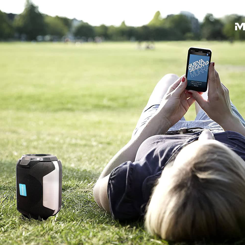 Bocina portátil Bluetooth Memory card FM contra agua T1628
