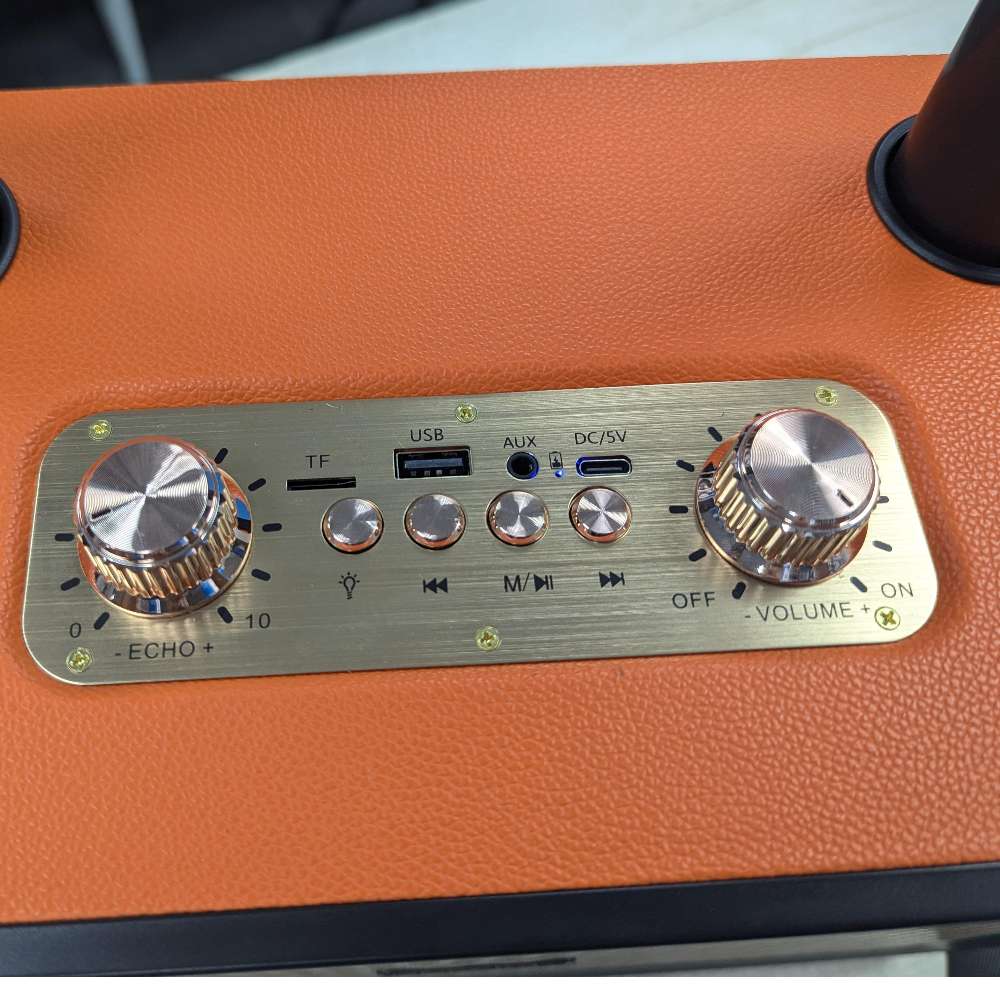 Karaoke Bluetooth FM dual microfonos 30W 3600 mAh RGB Moreka+ A154