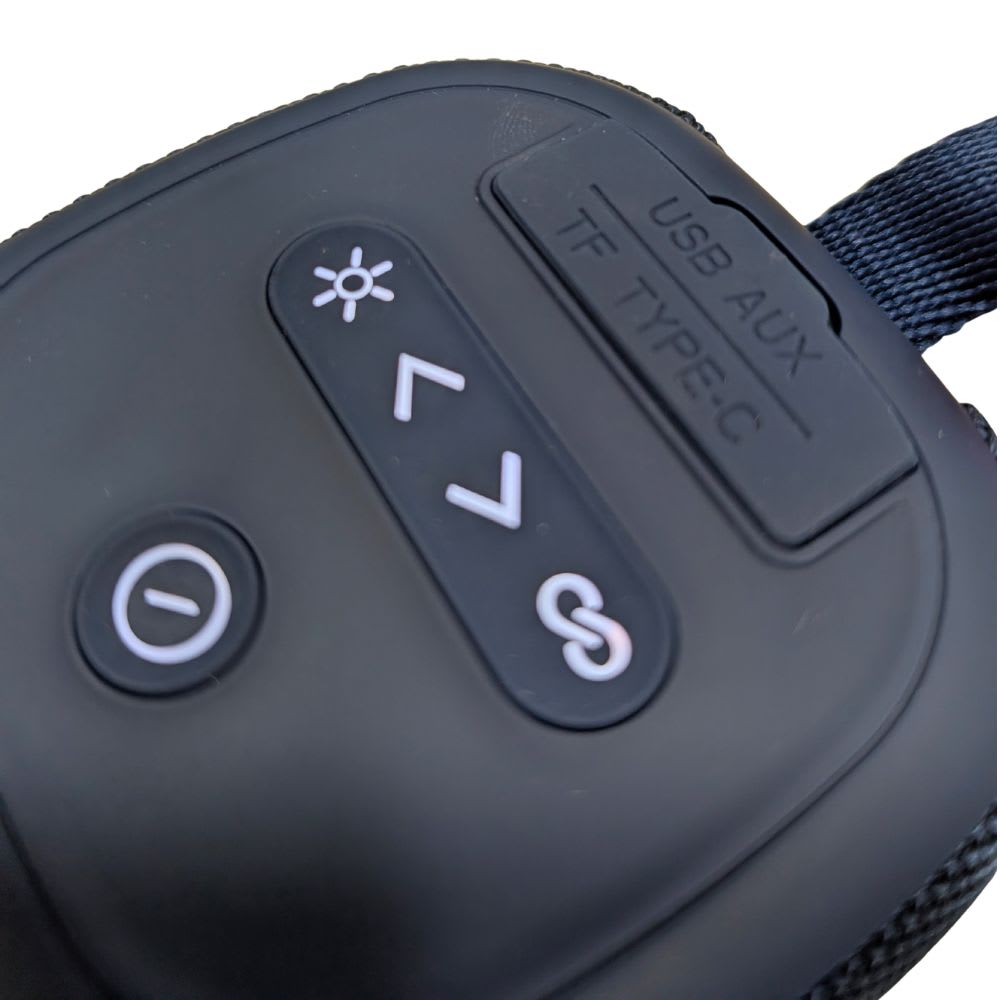 Bocina Moreka A48 50W 25W+25W 4000mAh 6hrs de bateria Bluetooth IPX67