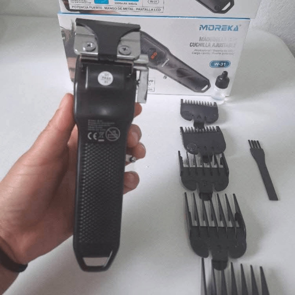 MAQUINILLA CON CUCHILLA AJUSTABLE Profesional B Carga - Moreka Modelo W-316