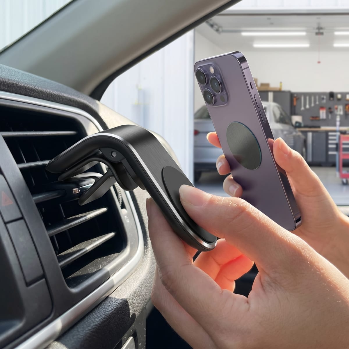 Soporte Magnético para Auto Moreka ZJ-016 Soporte Celular Coche Imantado 360° con Clip Rejilla de Aire Aleación de Aluminio y Fuerza Magnética 3350Gs4