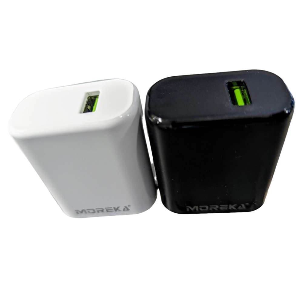 Cargador Moreka MR2886  2.4A  Puerto USB incluye Cable Micro USB 1M8