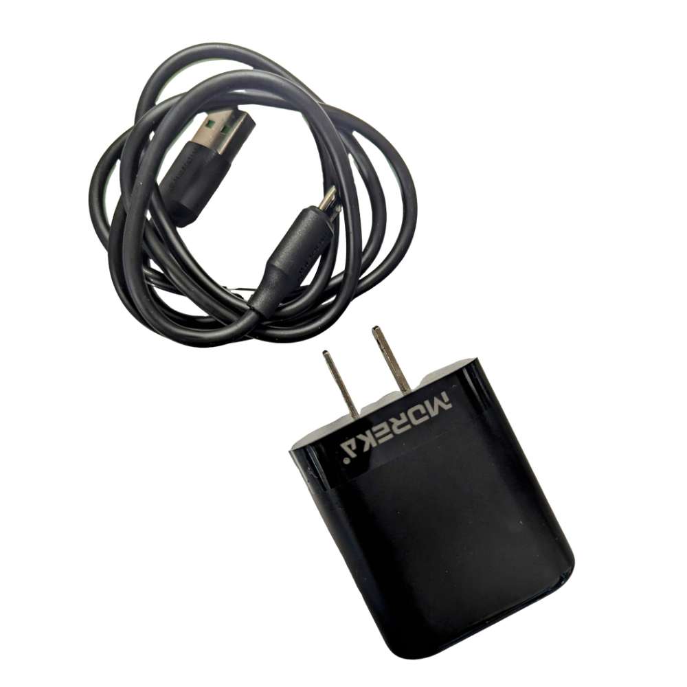Cargador Moreka MR2886 2.4A Puerto USB incluye Cable Tipo V89