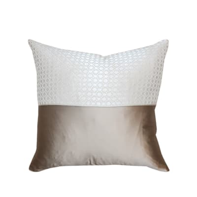 COJIN DE PLUMAS WHITE AND BROWN