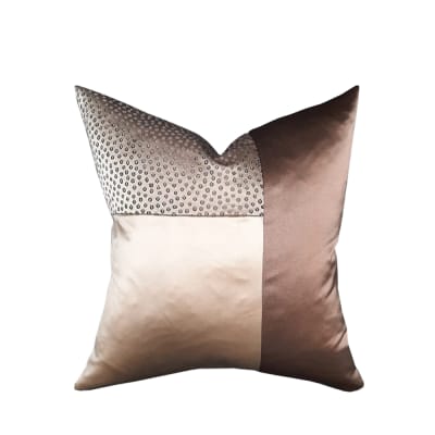 COJIN PLUMAS BROWN LATERAL