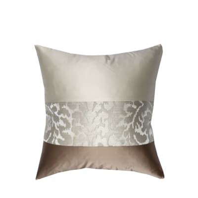 COJIN PLUMAS SATIN BEIGE FLORES