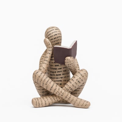 ESCULTURA READERS TAN 1 ESCULTURA READERS TAN 1