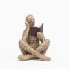 ESCULTURA READERS TAN 11