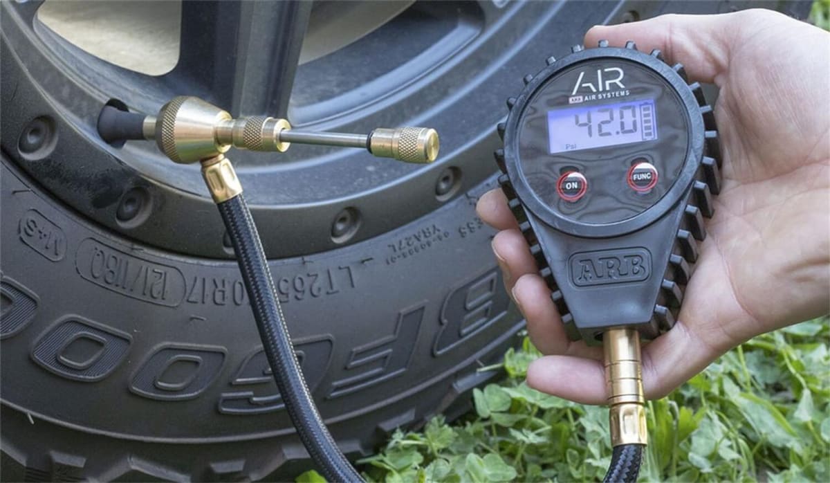 DESINFLADOR DE NEUMATICOS DIGITAL ARB3