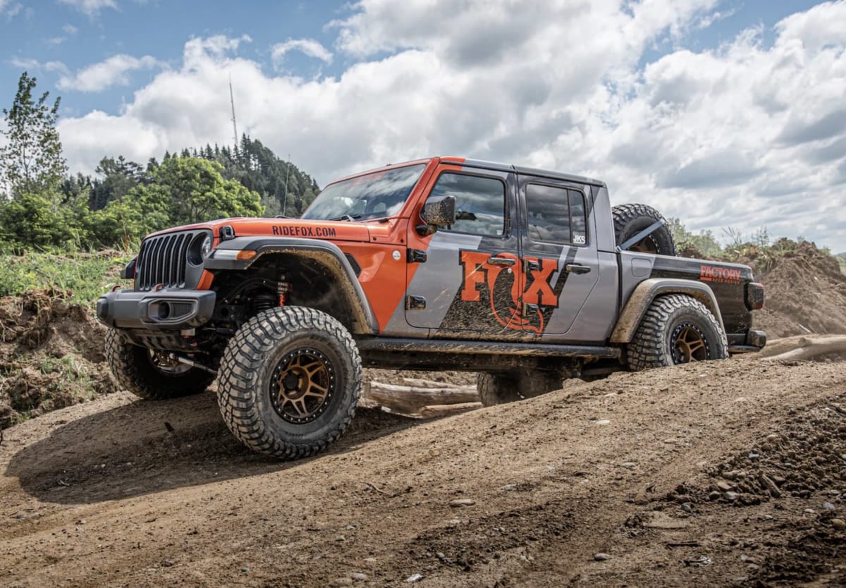 KIT FOX 3.0 FACTORY RACE SERIES JEEP JT GLADIATOR2