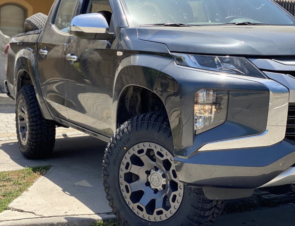 KIT RANCHO RS9000XL MITSUBISHI L200 (2016-2024)4
