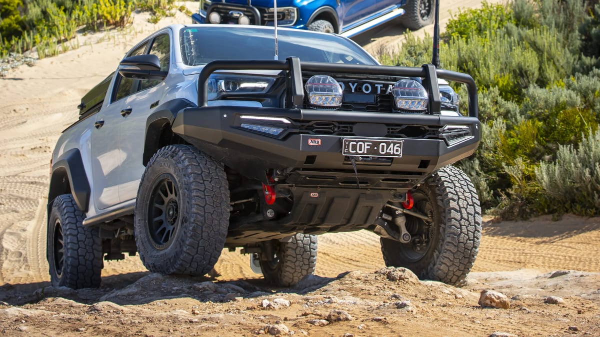 SKIDPLATE ARB POLIMERO HILUX/FORTUNER2