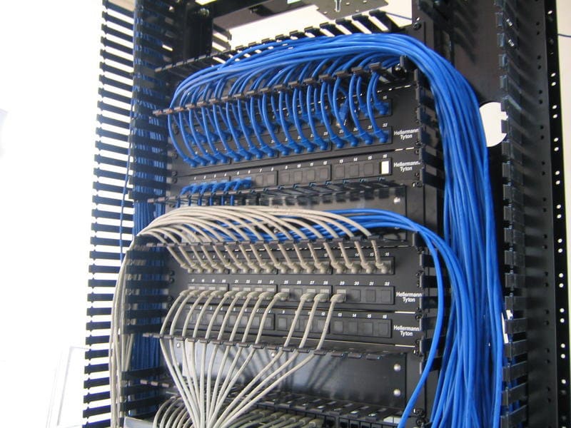 PATCH PANEL 24 PUERTOS 1U CAT6 TD-P7024-C6 Largo 48.1*Alto 4.5*Espero 6.55