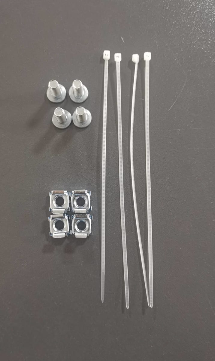 PATCH PANEL 24 PUERTOS 1U CAT6 TD-P7024-C6 Largo 48.1*Alto 4.5*Espero 6.54