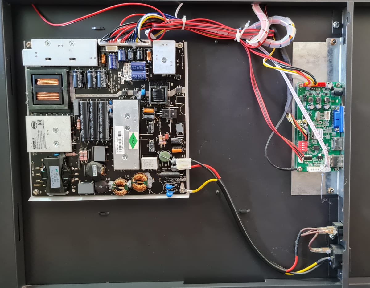 TOTEM55 SIN TACTIL 1920 x 1080 DURADERO HDMI+VGA+USB5