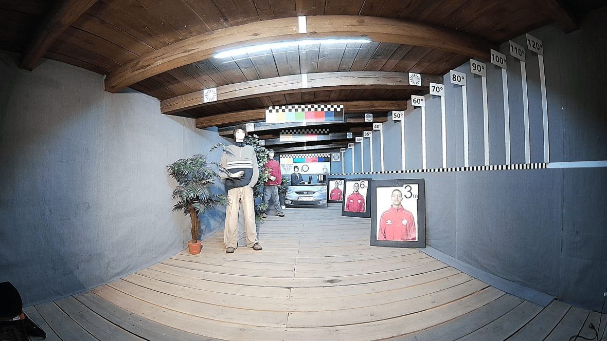 IPC2105SB-ADF16KM-I0 CAMARA BALA IP POE 5MP 1.68MM visión 180° IR20MT ONVIF MIC IP67 512GB METAL UÑV6