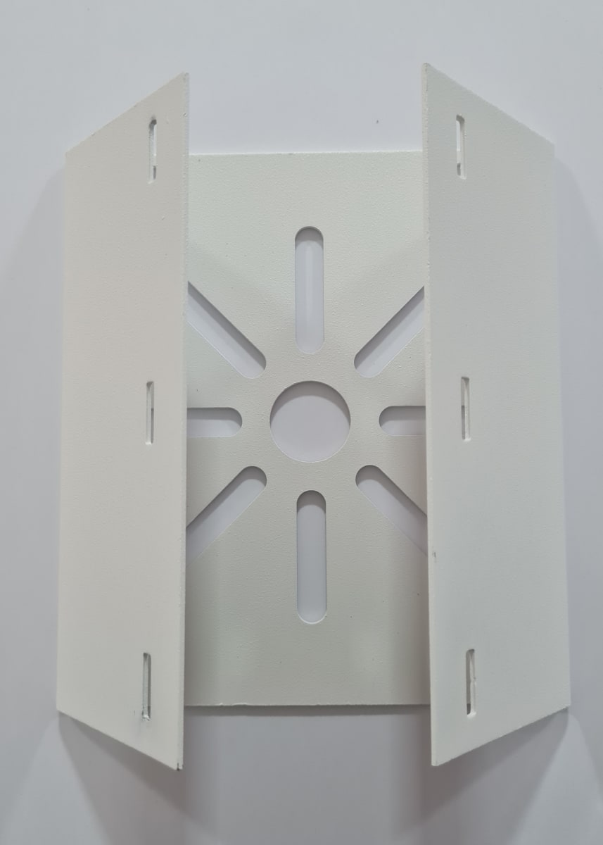 SOPORTE DE MONTAJE VERTICAL PARA PTZ/CAMARAS 171*154*54MM 15KG METAL  Con 2 Abrazaderas5