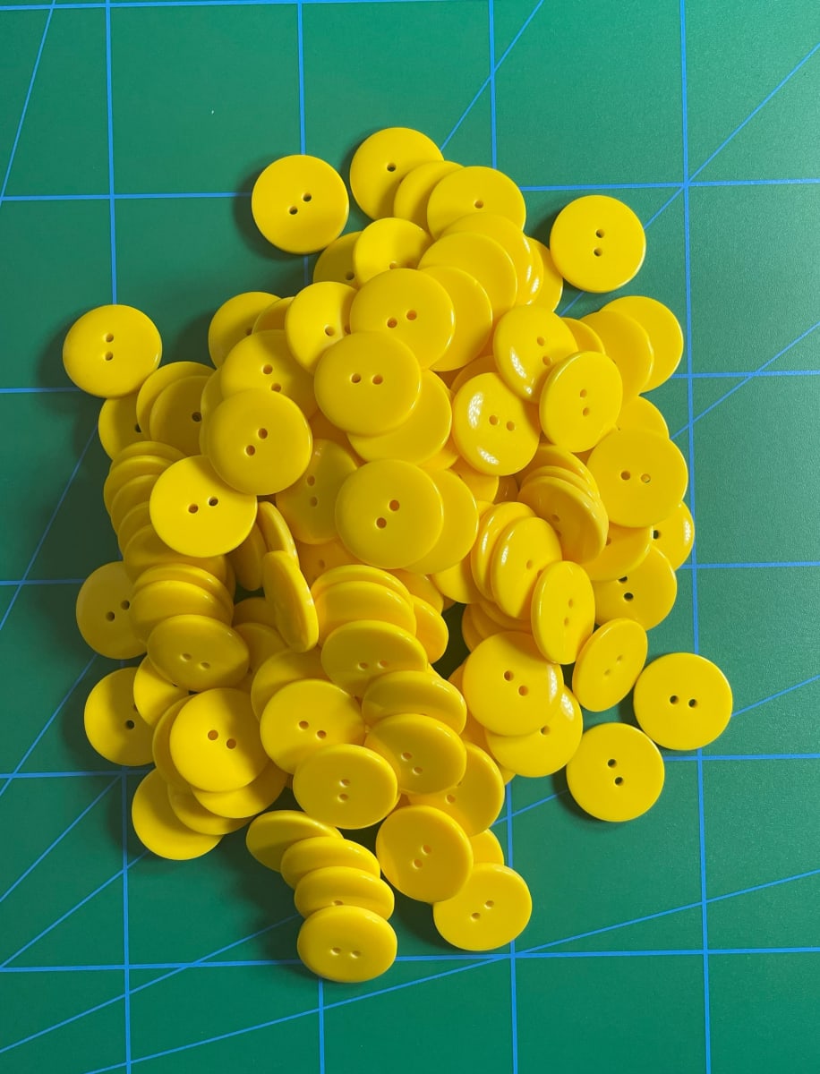 botón clásico Amarillo Oro (40 L-25 mm) | Cordonería Chike