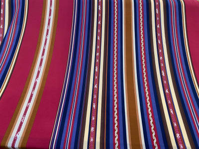 Tela Andina Fondo Burdeo 1.5mts x 1mts1