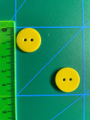 Botón Clásico Amarillo Oro (28 L-18 mm)