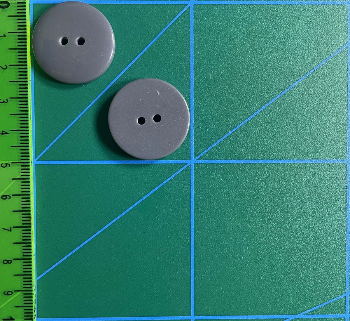 botón clásico Gris Oscuro (40 L-25 mm)2