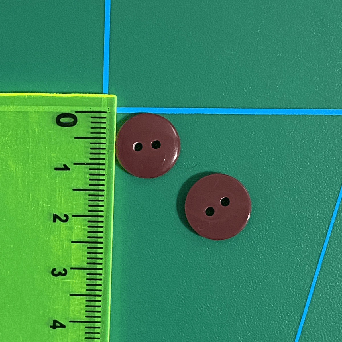 botón clásico (20 L-12 mm)144 unid. Burdeo 1