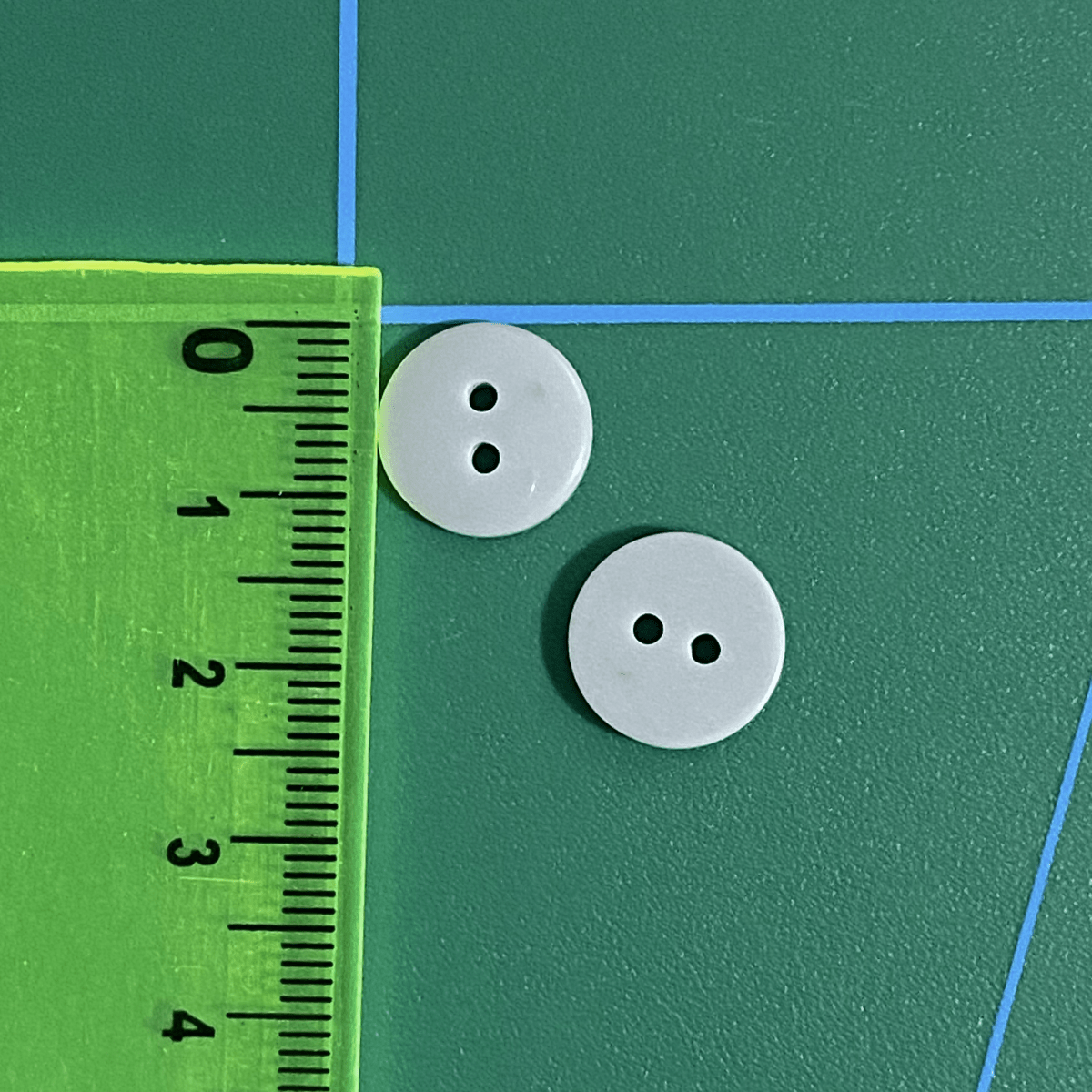 botón clásico Gris plata (20 L-12 mm)144 unid. 0