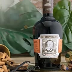DIPLOMATICO MANTUANO EXTRA AÑEJO 750CC 1